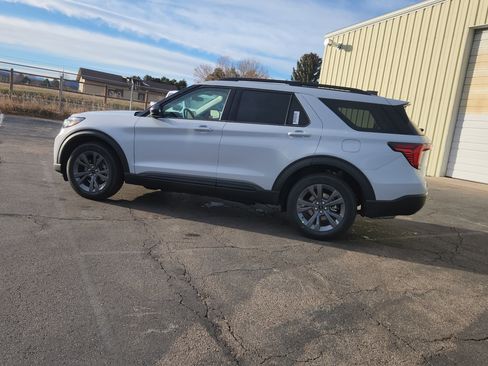 New 2026 Ford Explorer Active image 6