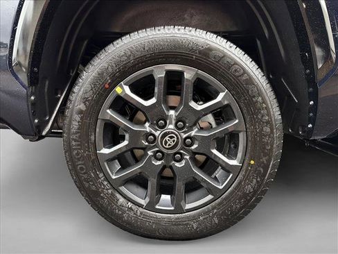 New 2026 Toyota Tundra Platinum image 9