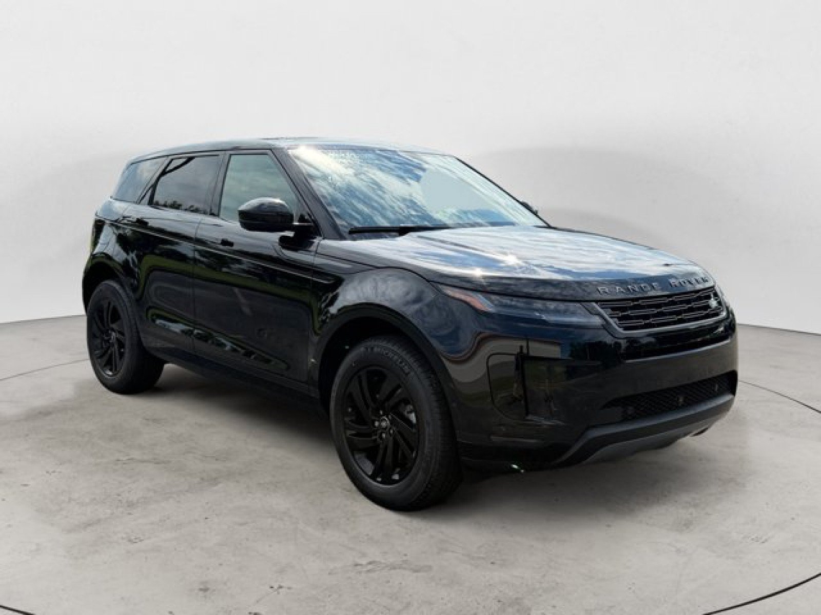 New 2026 Land Rover Range Rover Evoque S AWD/4WD image 2