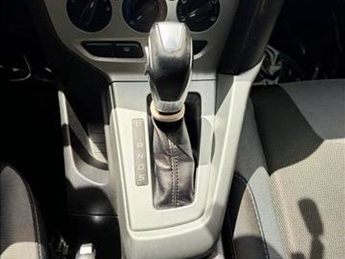Used 2012 Ford Focus SE FWD image 10