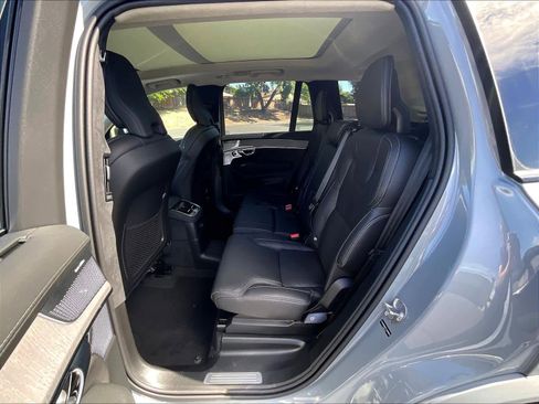 New 2026 Volvo XC90 T8 Ultra w/ Lounge Package AWD/4WD image 12
