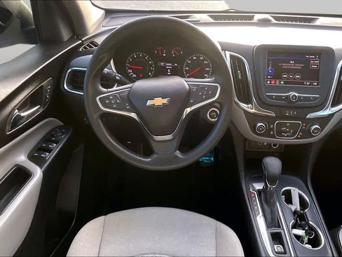 Used 2024 Chevrolet Equinox LS w/ Driver Confidence II Package FWD image 5