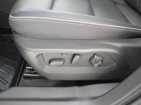 Used 2024 Buick Envision Avenir image 10