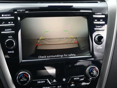 Used 2023 Nissan Murano SV w/ SV Midnight Edition Package FWD image 17