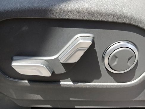 Used 2026 Hyundai Santa Fe SEL FWD image 16