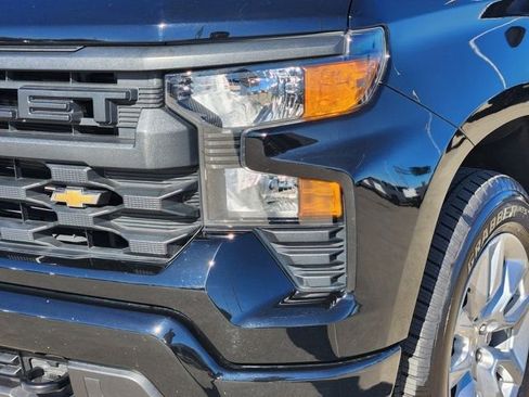 Used 2024 Chevrolet Silverado 1500 Custom image 17
