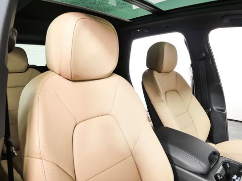 New 2026 Porsche Cayenne AWD/4WD image 24