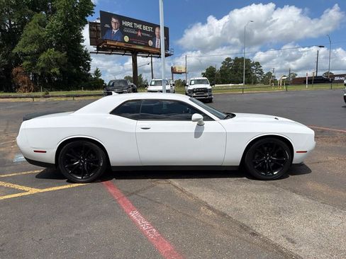 Used 2018 Dodge Challenger SXT Plus RWD image 5