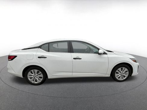Used 2025 Nissan Sentra S FWD image 8
