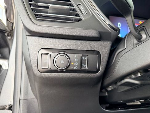 Used 2025 Ford Escape ST-Line Select AWD/4WD image 18