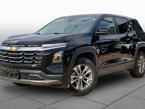 Used 2025 Chevrolet Equinox LT FWD image 3