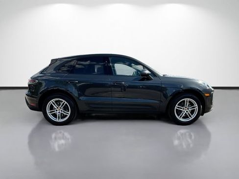 Certified 2025 Porsche Macan AWD/4WD image 6