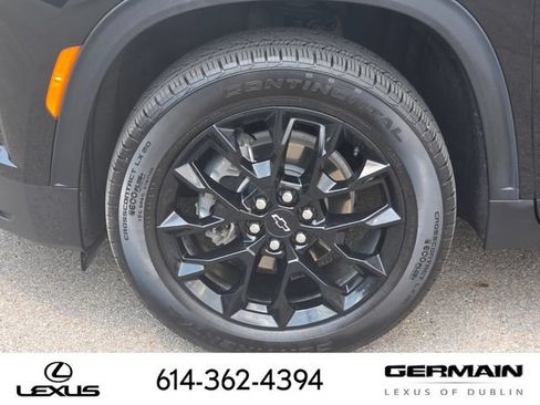 Used 2024 Chevrolet Traverse LT w/ Midnight/Sport Edition AWD/4WD image 12