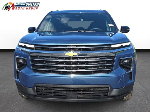 New 2026 Chevrolet Traverse LT image 3