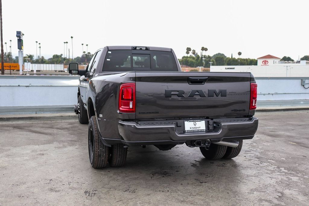 New 2026 RAM 3500 Big Horn AWD/4WD image 7