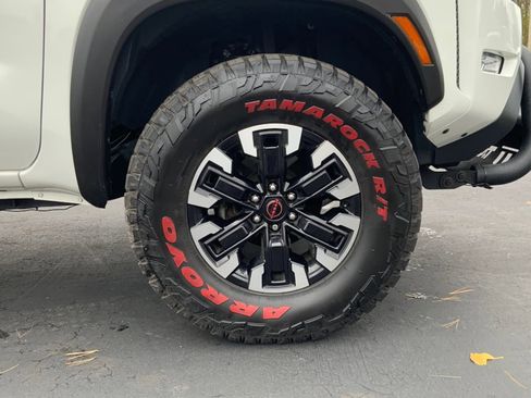 Used 2022 Nissan Frontier PRO-4X w/ Technology Package image 23