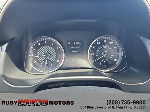 Used 2020 Hyundai Elantra SE FWD image 15