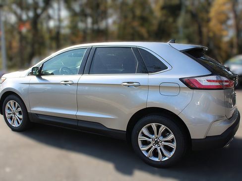 Used 2024 Ford Edge Titanium image 6