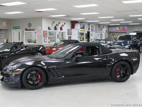 Used 2012 Chevrolet Corvette Grand Sport w/ 3LT Preferred Equipment Group RWD image 3
