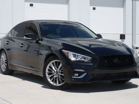 Used 2019 INFINITI Q50 Luxe w/ Essential Package (3.0T Luxe) AWD/4WD image 2