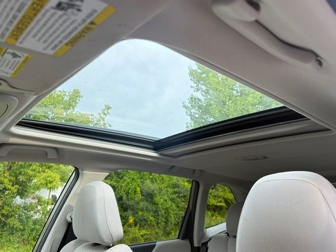 Used 2019 Subaru Forester Premium AWD/4WD image 17