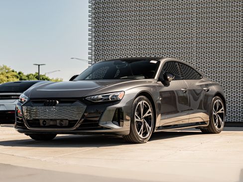 Certified 2022 Audi e-tron GT Premium Plus w/ Performance Package AWD/4WD image 8