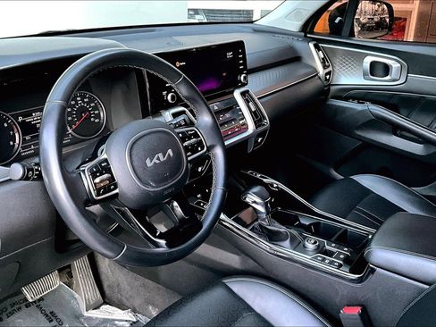 Used 2022 Kia Sorento SX image 14