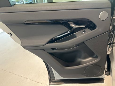 Used 2024 Land Rover Range Rover Evoque Dynamic SE image 29