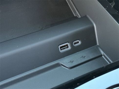 New 2026 Chevrolet Tahoe High Country image 18