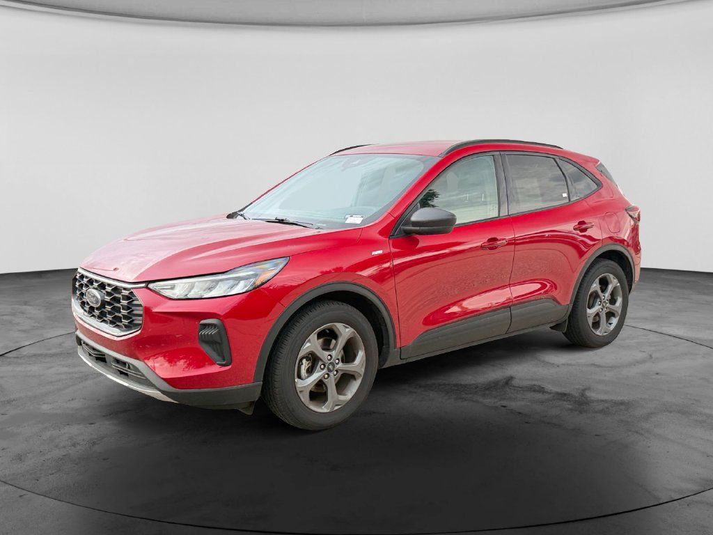 Used 2025 Ford Escape ST-Line FWD image 3