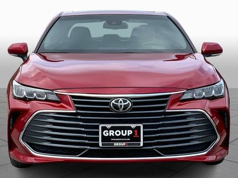 Used 2022 Toyota Avalon XLE w/ Moonroof Package image 3