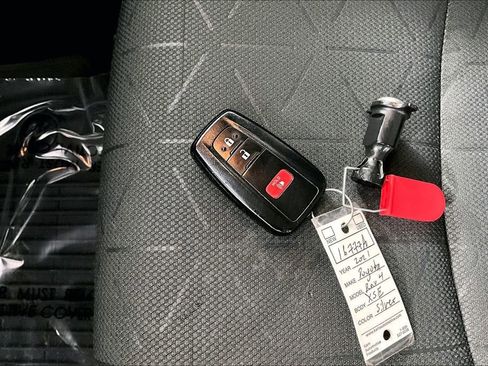 Used 2021 Toyota RAV4 XLE image 10