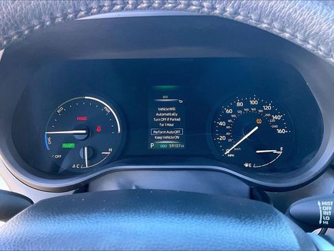 Used 2024 Toyota Sienna XLE image 13