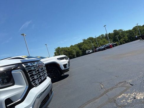 New 2026 GMC Terrain Denali AWD/4WD image 9