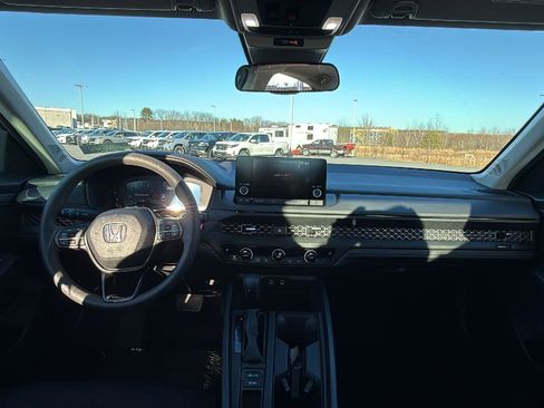 Used 2025 Honda Accord SE image 26