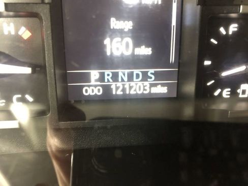 Used 2021 Toyota Tundra Platinum image 18