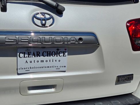 Used 2016 Toyota Sequoia Platinum AWD/4WD image 27