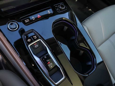 Used 2025 Audi A5 2.0T Premium w/ Convenience Package image 24