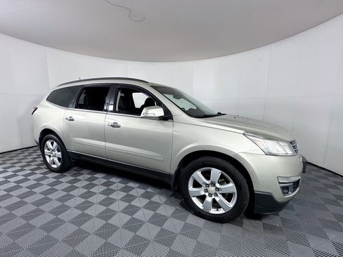 Used 2016 Chevrolet Traverse LT w/ Style and Technology Package image 1