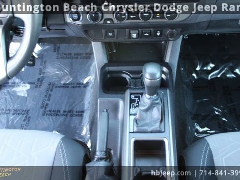 Used 2023 Toyota Tacoma TRD Off-Road image 11