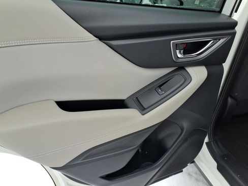 Used 2023 Subaru Forester Premium image 9