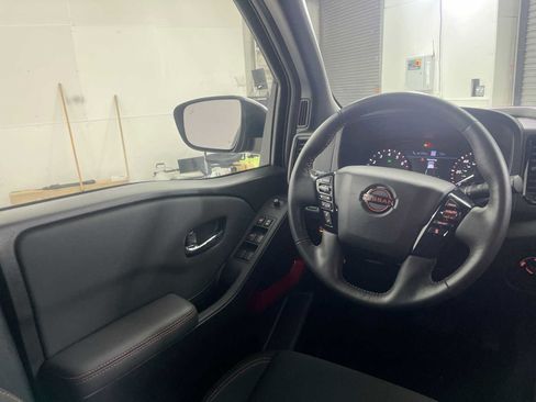 Used 2024 Nissan Frontier PRO-4X w/ Pro Convenience Package AWD/4WD image 15