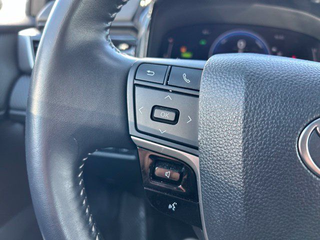 Used 2025 Toyota Camry SE FWD image 18