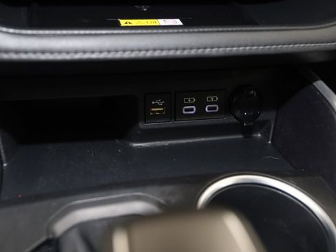 Used 2023 Toyota Highlander XSE image 32