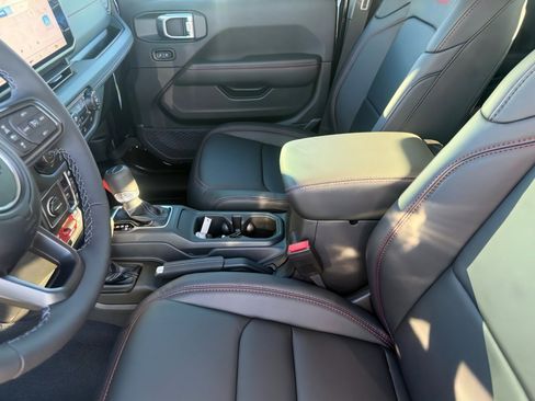 New 2026 Jeep Gladiator Rubicon image 16