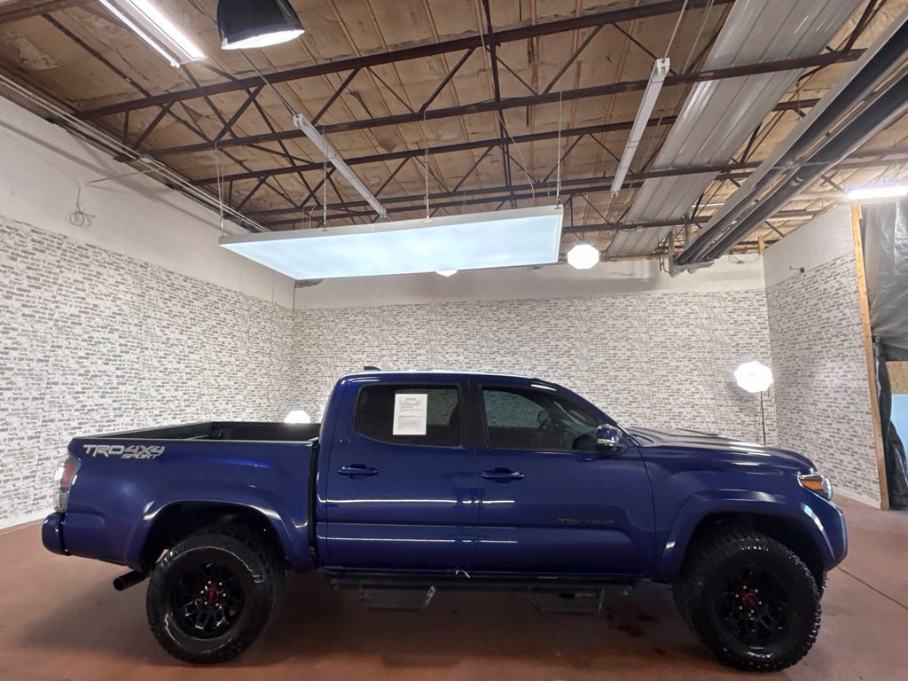 Used 2022 Toyota Tacoma TRD Sport AWD/4WD image 8