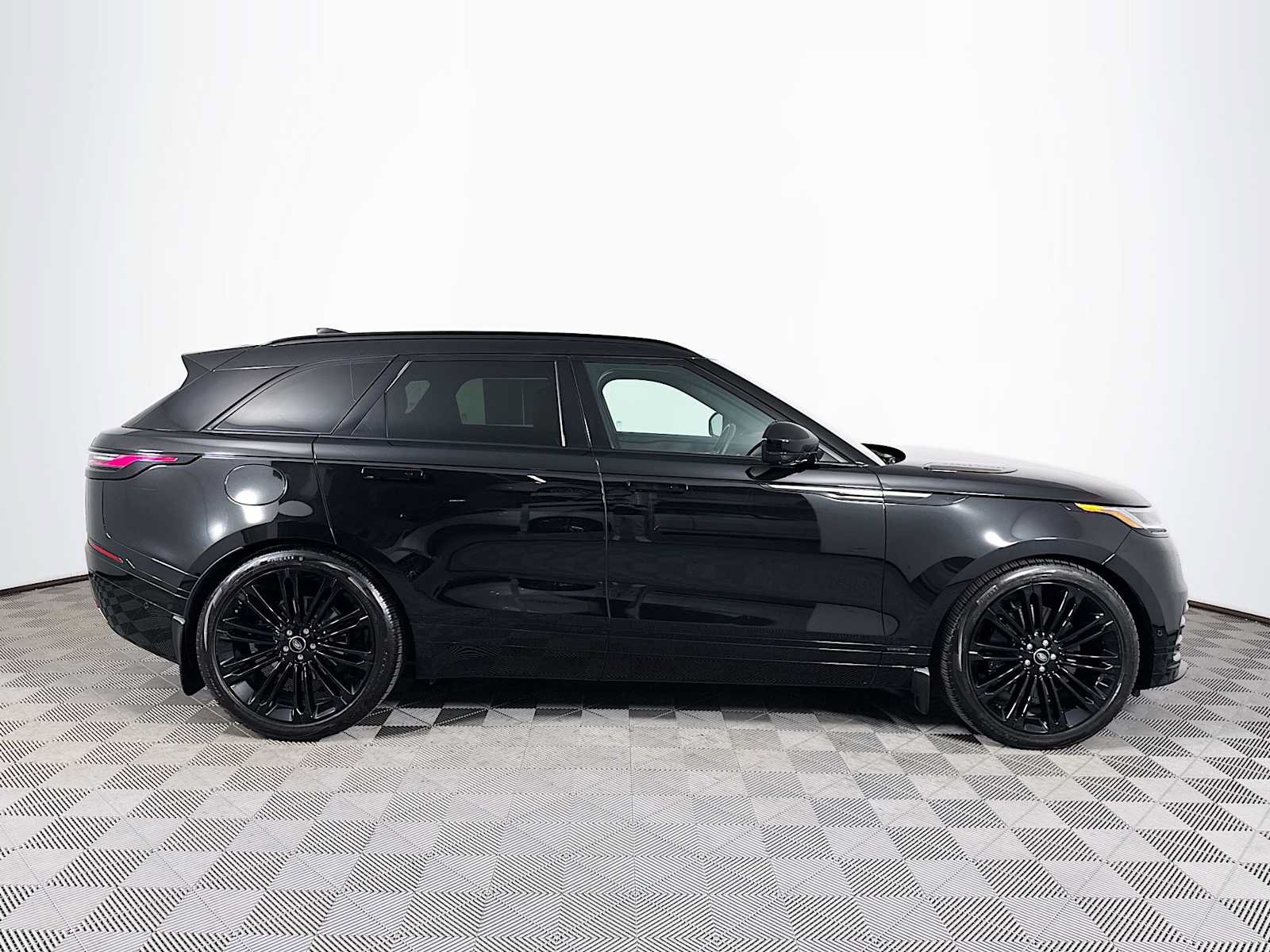 Used 2026 Land Rover Range Rover Velar Autobiography AWD/4WD image 4
