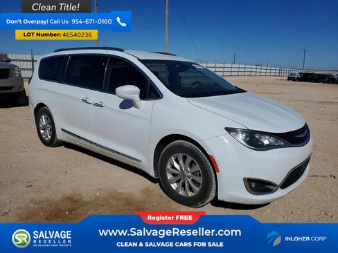 Used 2018 Chrysler Pacifica Touring-L image 5
