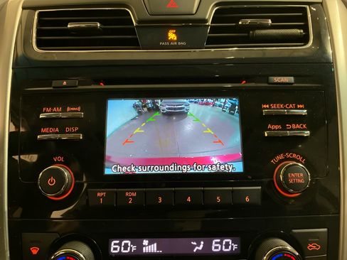 Used 2015 Nissan Altima 2.5 SV w/ Convenience Package image 17