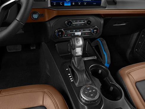 Used 2025 Ford Bronco Sport Outer Banks AWD/4WD image 9